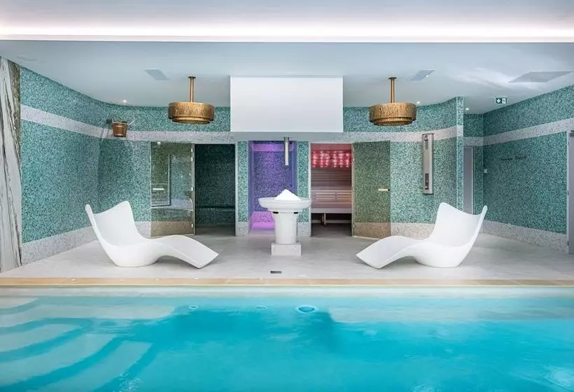 فندق Chateau Des Reynats