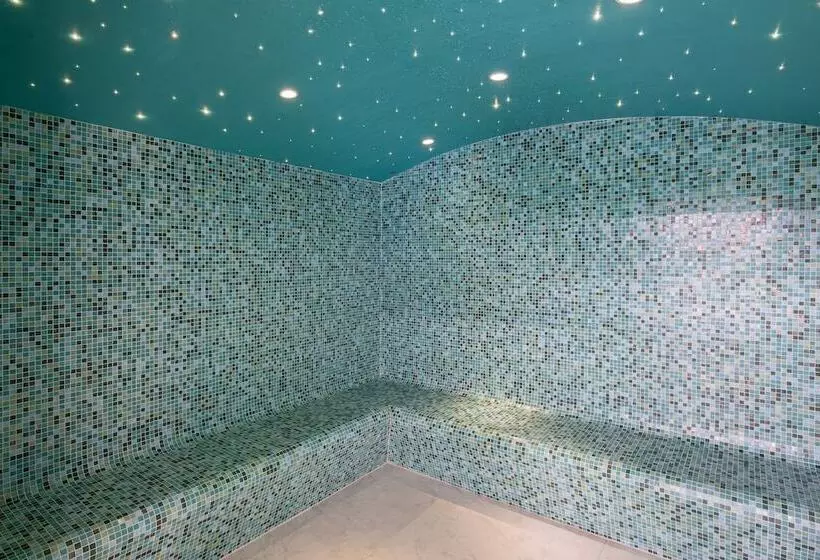 فندق Chateau Des Reynats