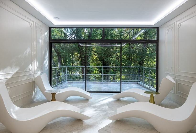 ホテル Chateau Des Reynats