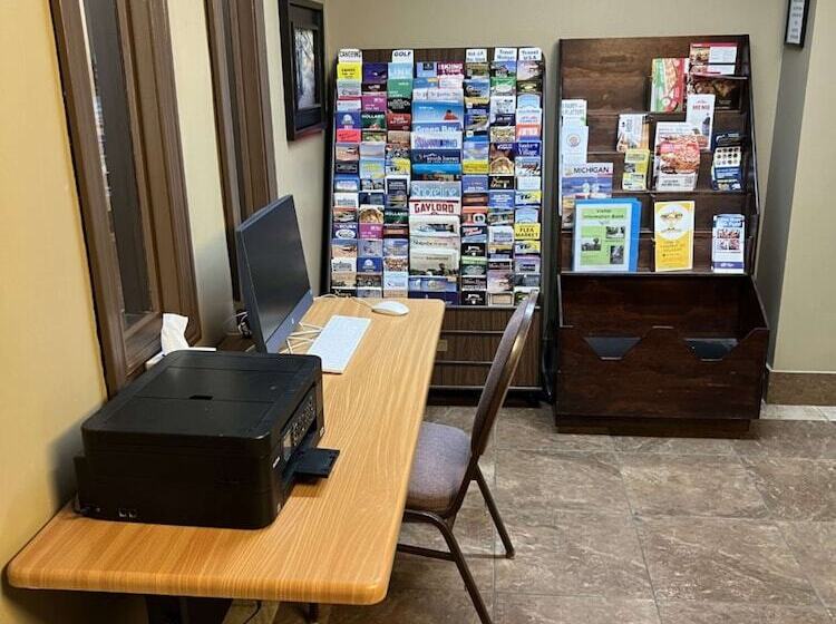 Otel Country Inn & Suites By Radisson, Battle Creek, Mi