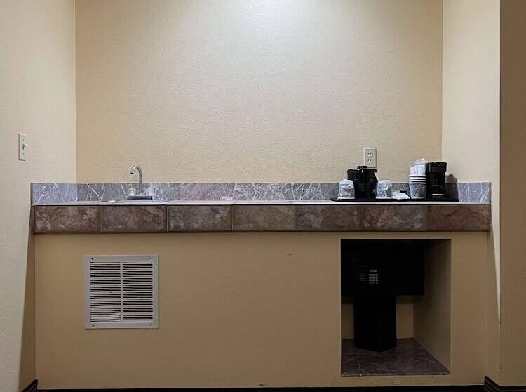 Otel Country Inn & Suites By Radisson, Battle Creek, Mi