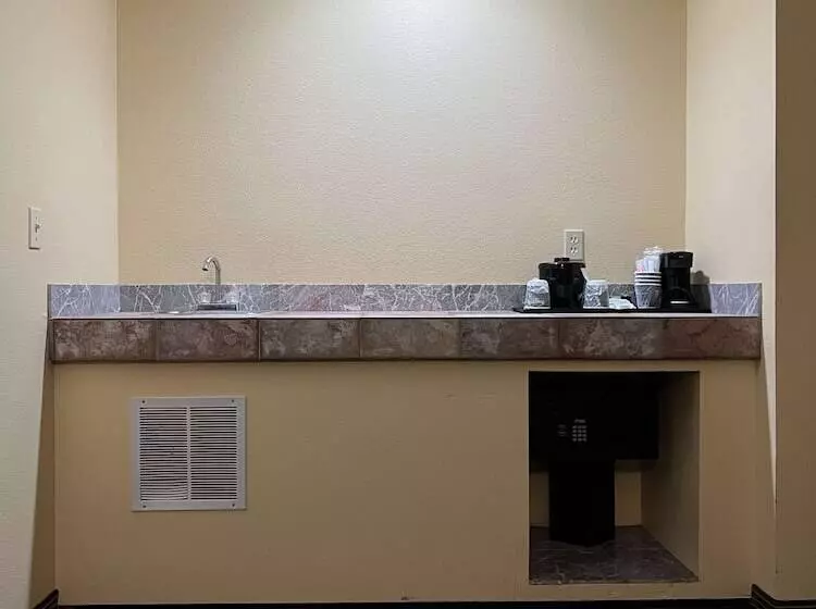 فندق Country Inn & Suites By Radisson, Battle Creek, Mi