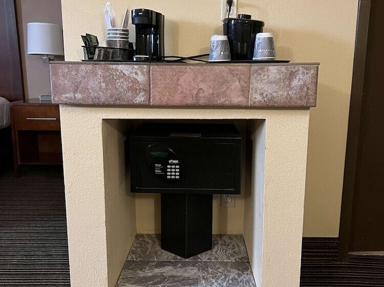 Otel Country Inn & Suites By Radisson, Battle Creek, Mi