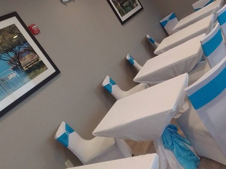 בית מלון כפרי Four Points By Sheraton Mount Prospect O’hare