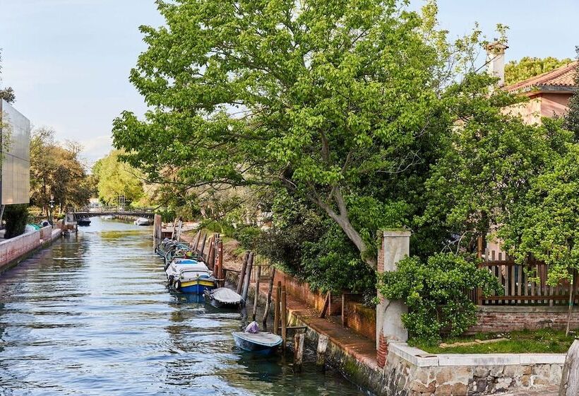 Отель Indigo Venice Sant Elena, An Ihg