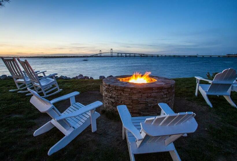 ホテル Newport Harbor Island Resort