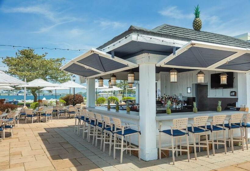 ホテル Newport Harbor Island Resort