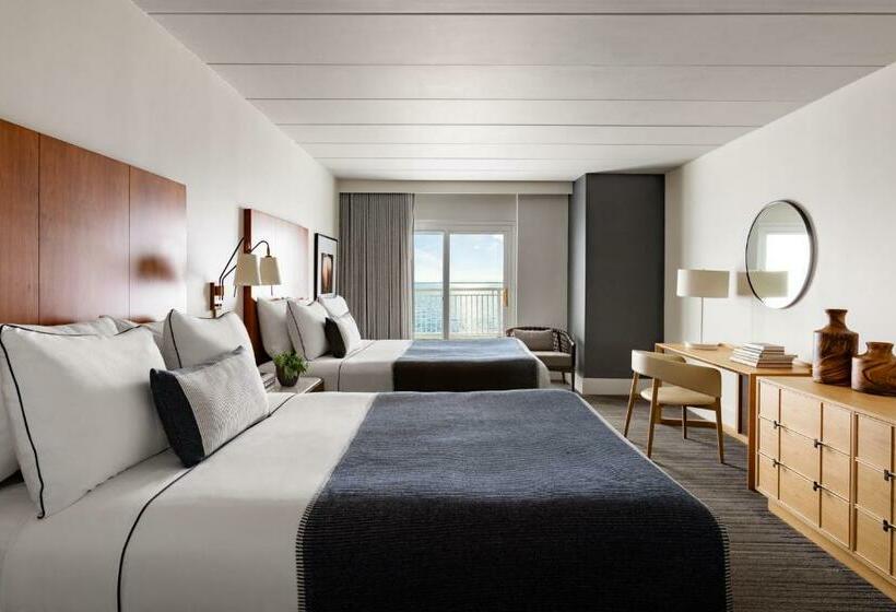 ホテル Newport Harbor Island Resort