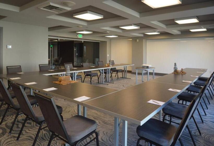 Renaissance Reno Downtown Hotel & Spa