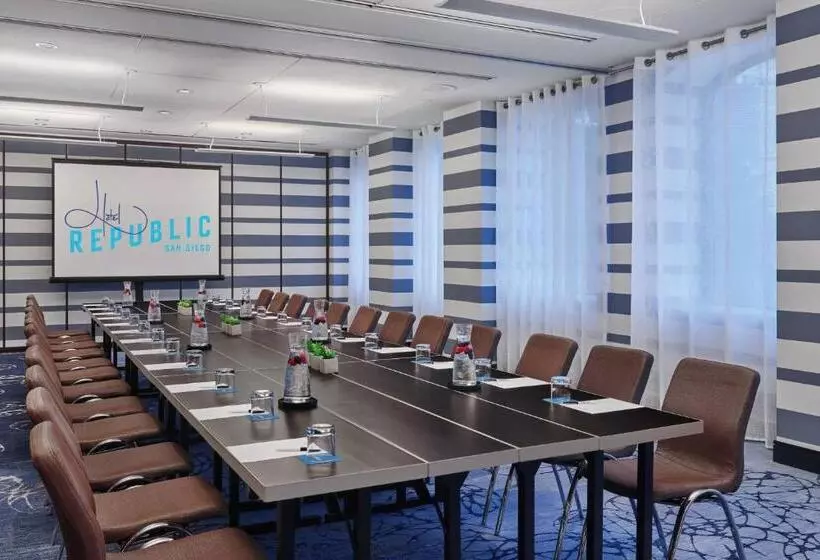 هتل Republic San Diego, Autograph Collection