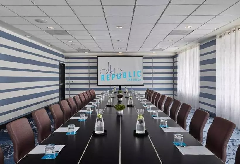 هتل Republic San Diego, Autograph Collection