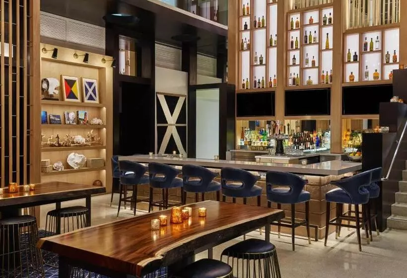 هتل Republic San Diego, Autograph Collection