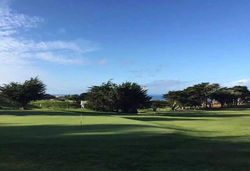 ホテル Sea Breeze Inn  Pacific Grove