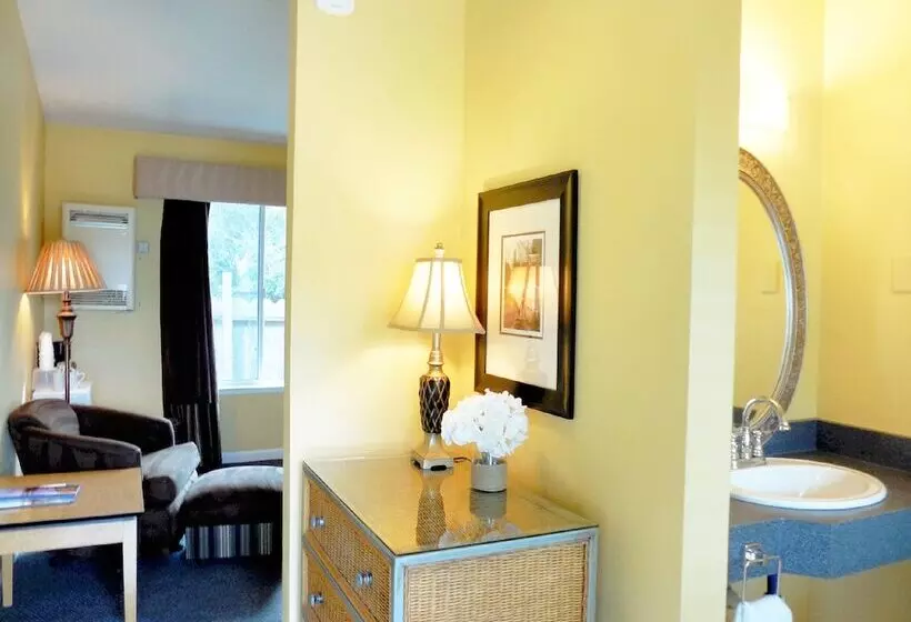 ホテル Sea Breeze Inn  Pacific Grove