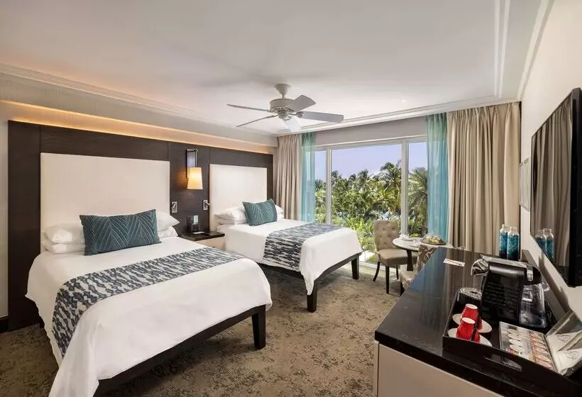 The Palms Hotel & Spa