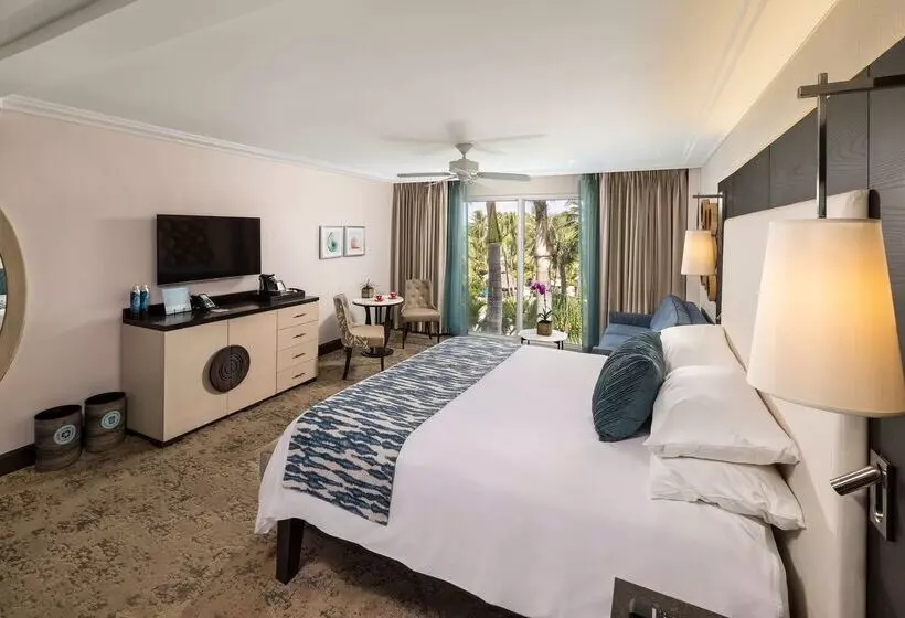 The Palms Hotel & Spa