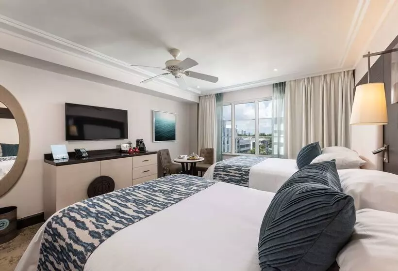 The Palms Hotel & Spa