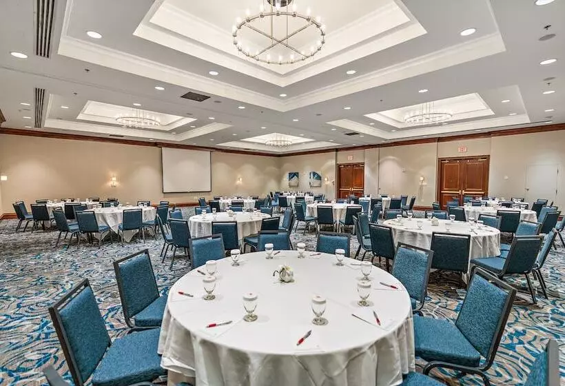 בית מלון כפרי Victoria Marriott Inner Harbour