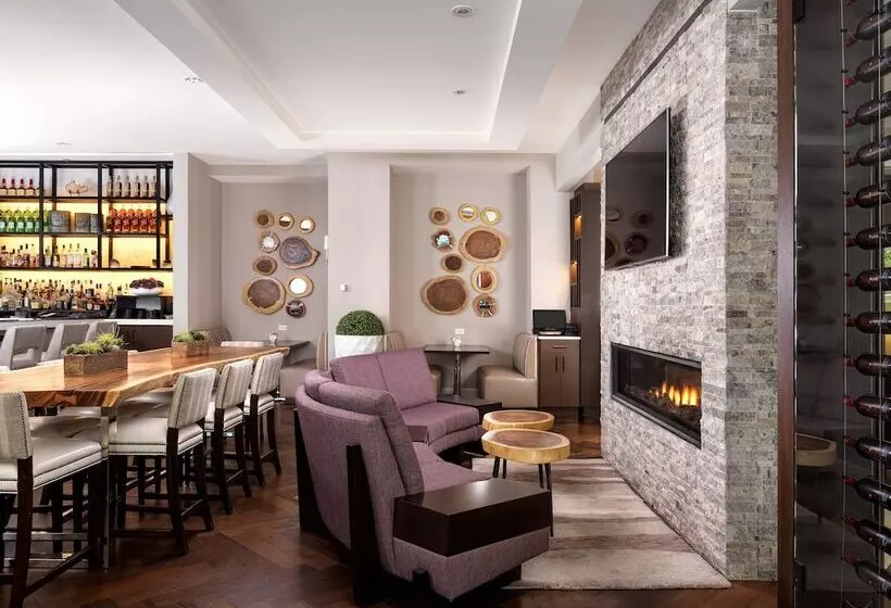 בית מלון כפרי Victoria Marriott Inner Harbour