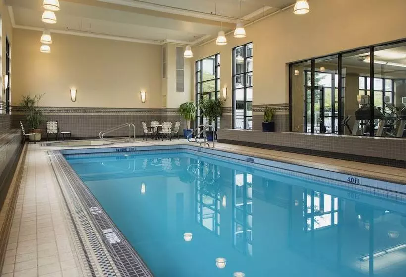 בית מלון כפרי Victoria Marriott Inner Harbour