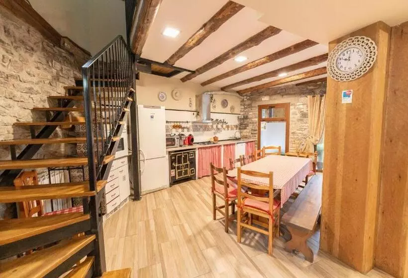 ベッドアンドブレックファースト Casa Rural Maza Especial Grupos