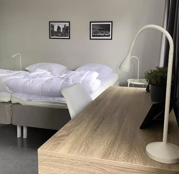 De La Gardie Park Vandrarhem Hostel