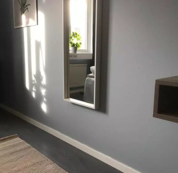 De La Gardie Park Vandrarhem Hostel