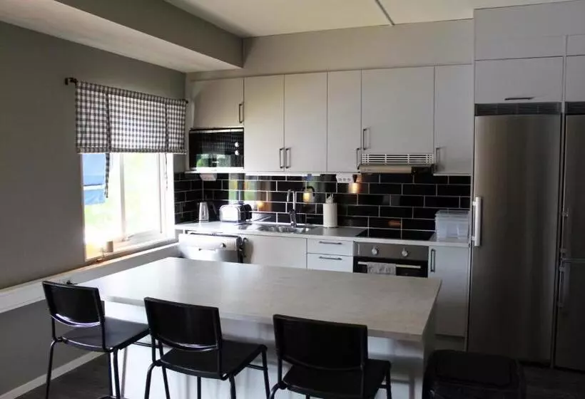 De La Gardie Park Vandrarhem Hostel