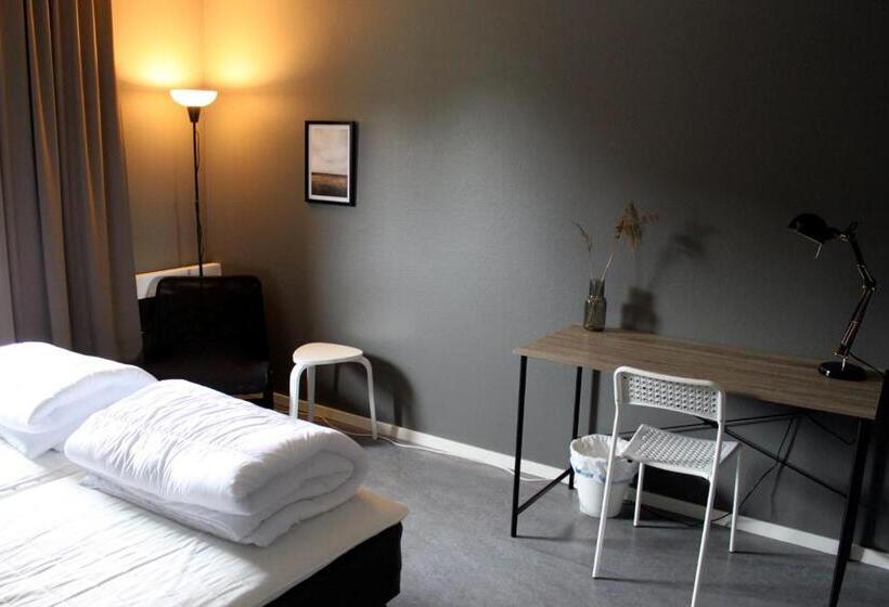 De La Gardie Park Vandrarhem Hostel