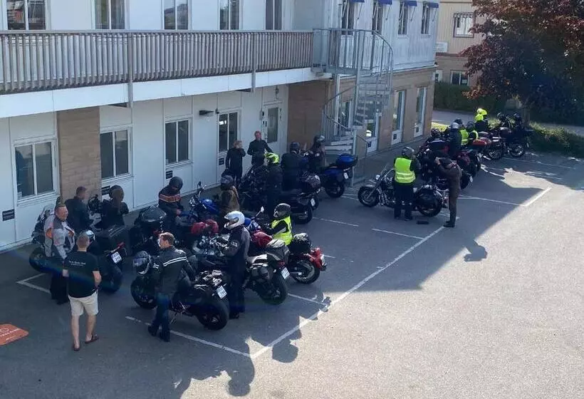 De La Gardie Park Vandrarhem Hostel