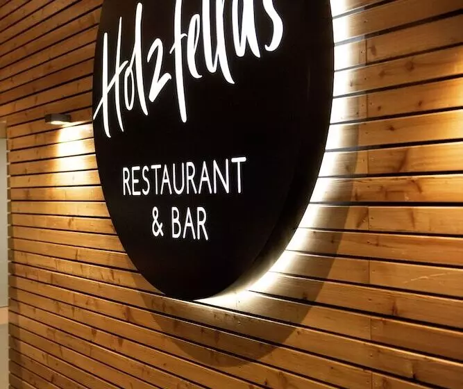 Hotelli Holzfellas Home