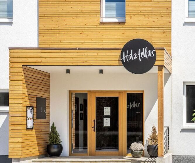 ホテル Holzfellas Home