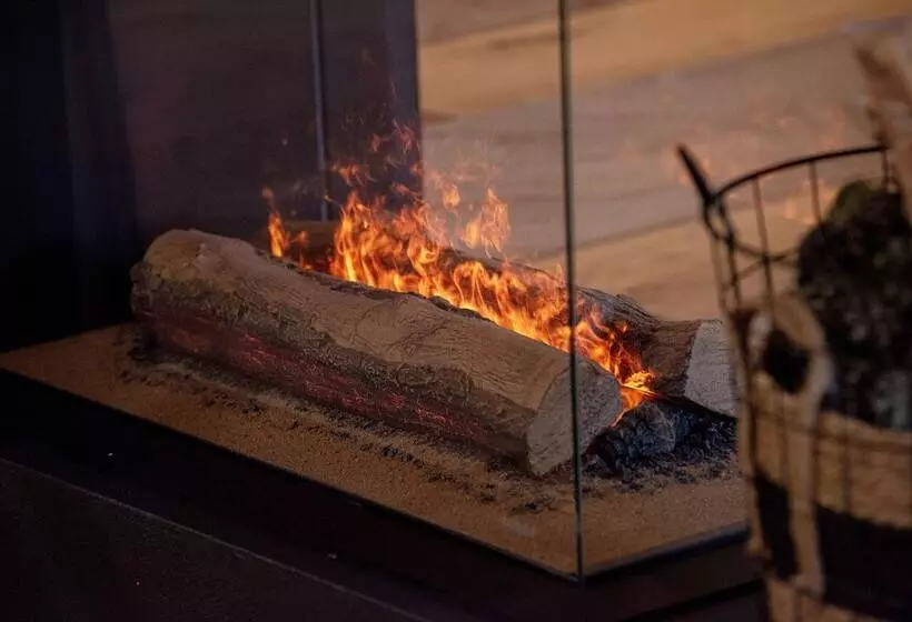 Hotelli Holzfellas Home