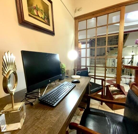 فندق House Center