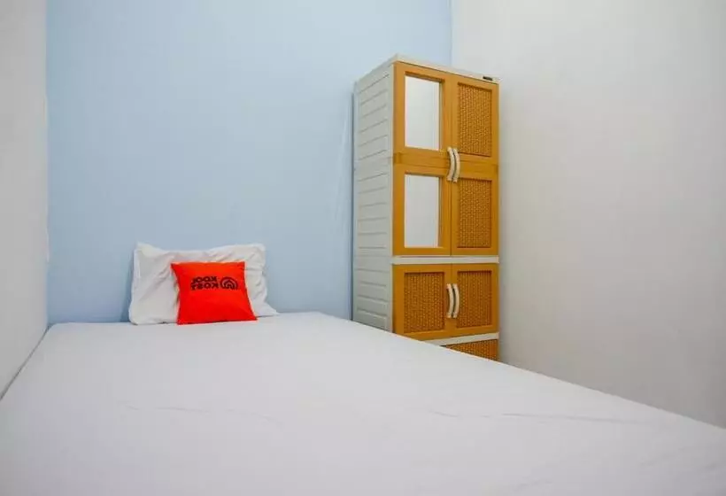Hotelli Koolkost Female Syariah Near Udinus Semarang  Minimum Stay 6 Nights