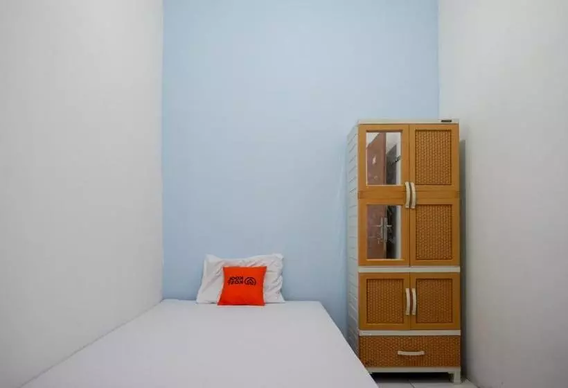 Hotelli Koolkost Female Syariah Near Udinus Semarang  Minimum Stay 6 Nights