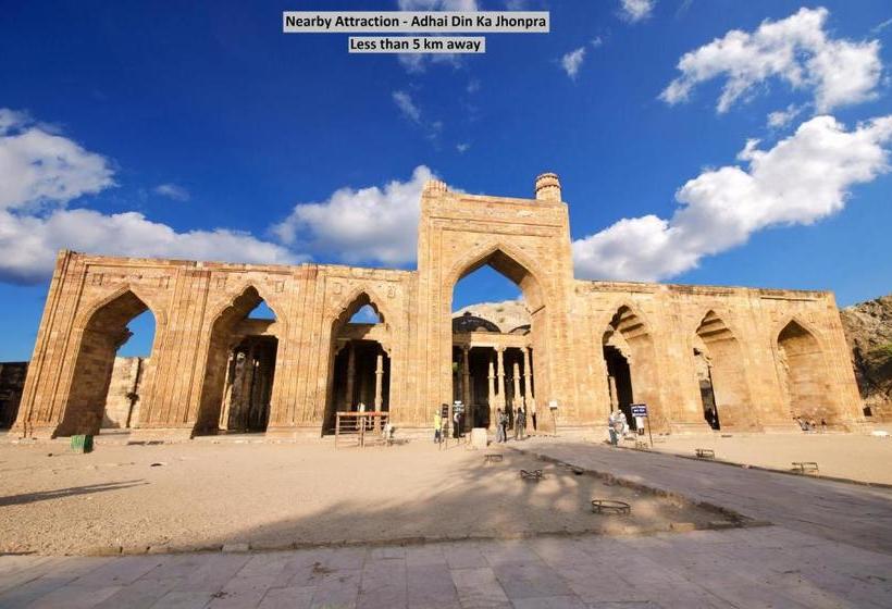 호텔 Oyo 73074 Rathore