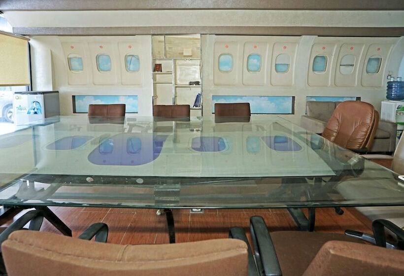 פנסיון Collection O Sky Airlines Near Mandaya Royal Hospital
