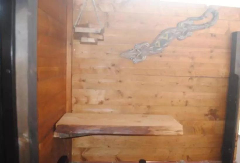 تختخواب و صبحانه Big Mama Jungle Rooms