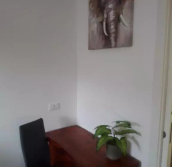 تختخواب و صبحانه Big Mama Jungle Rooms