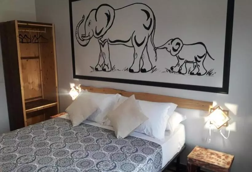 تختخواب و صبحانه Big Mama Jungle Rooms