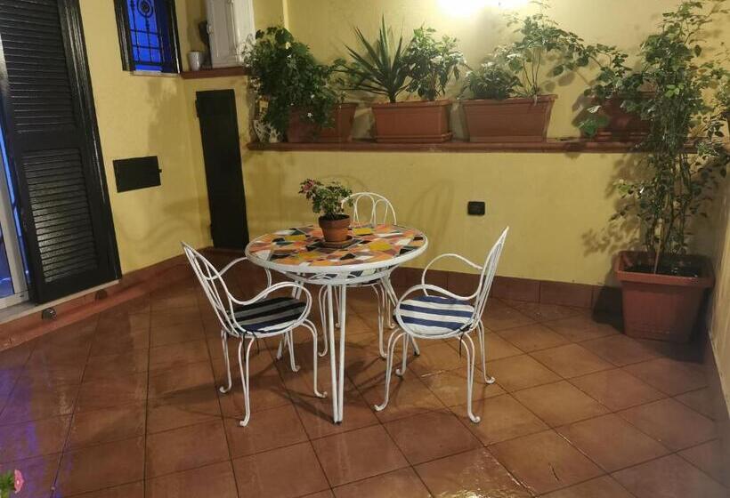 تختخواب و صبحانه Le Stanze Di Eli E Giò