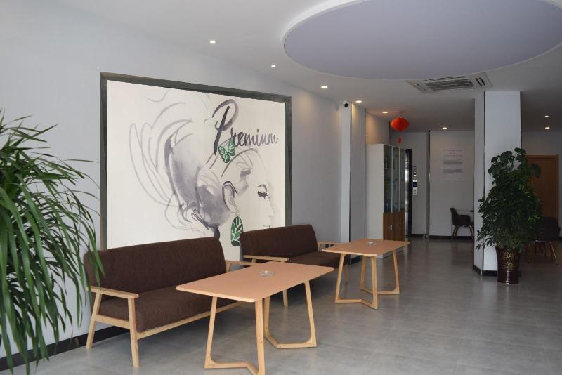 호텔 7days Premium Dingxi Train Station Branch