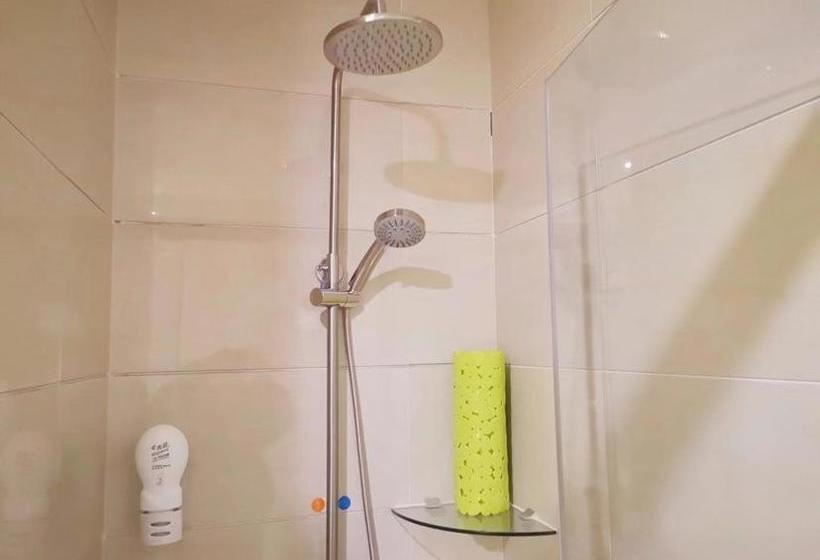 Hotel 7days Premium Heze Train Station Branch