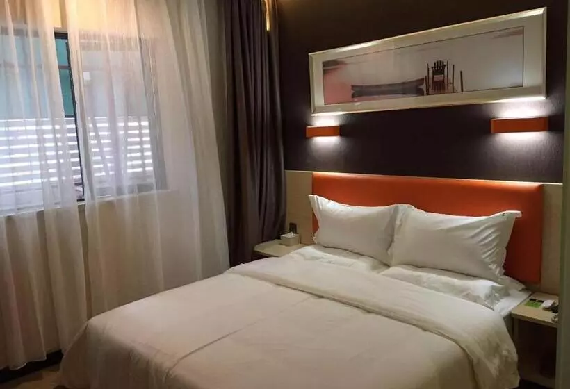 Hotelli 7days Premium Shenzhen Dalang Commercial Center Branch