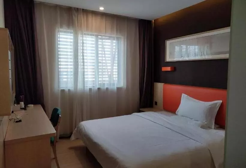 Hotelli 7days Premium Shenzhen Dalang Commercial Center Branch