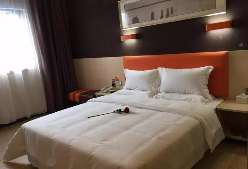 Hotelli 7days Premium Shenzhen Dalang Commercial Center Branch