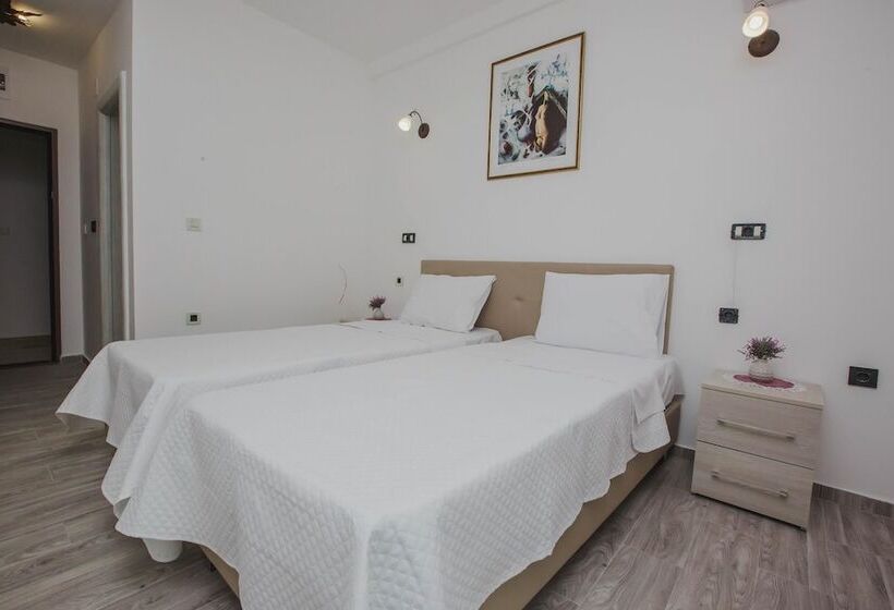 בית מלון כפרי Dapčević