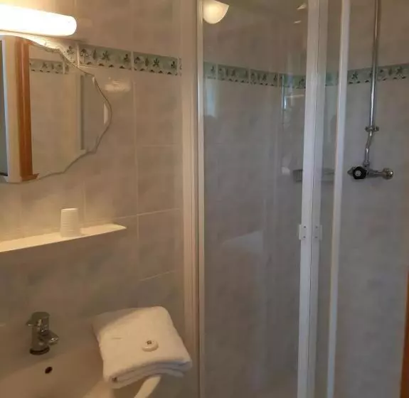 ホテル Home Des Pins Sarl