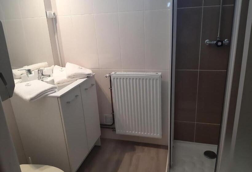 호텔 Home Des Pins Sarl